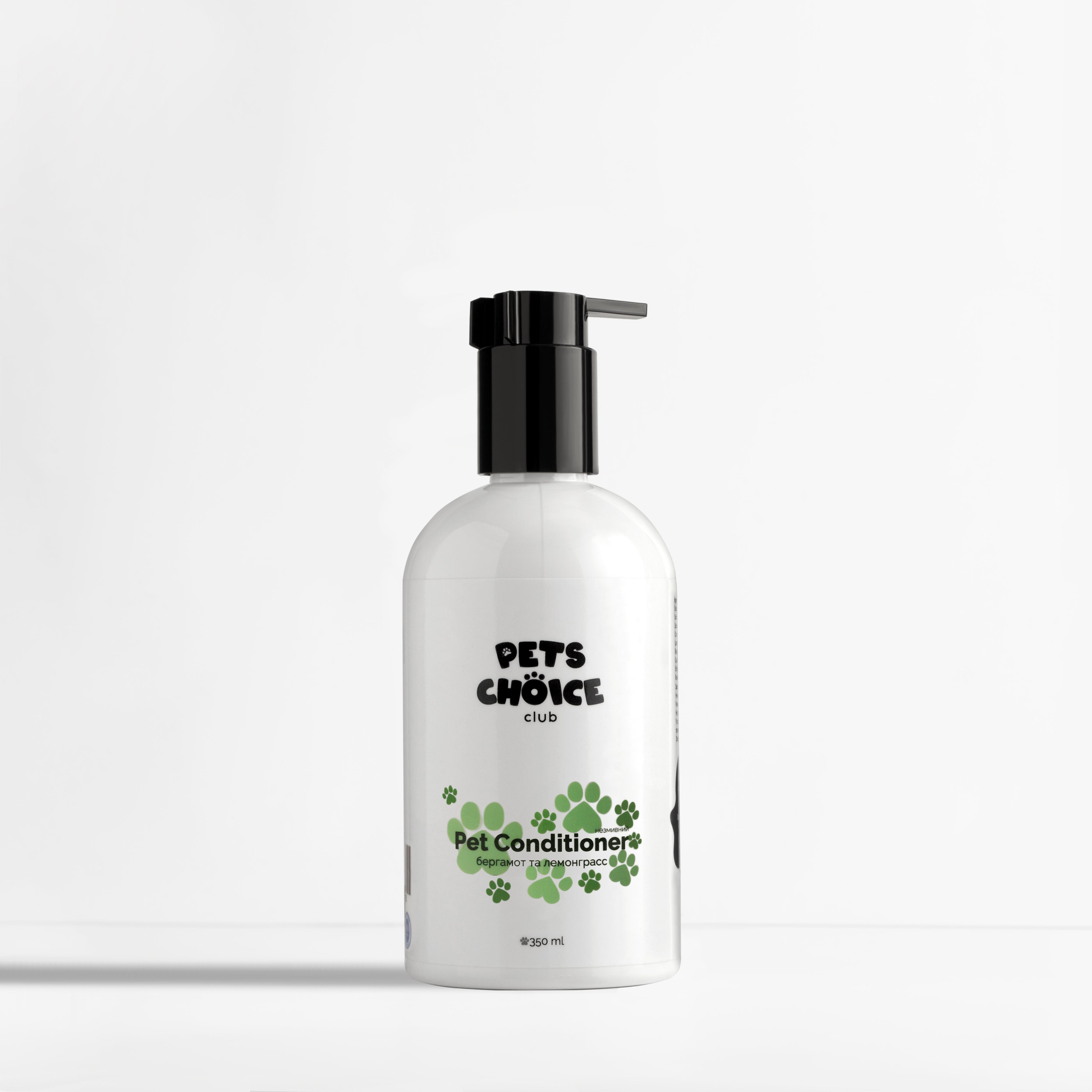 Pet conditioner bottle with pump labeled 'Pets' Choice Club' on a white background